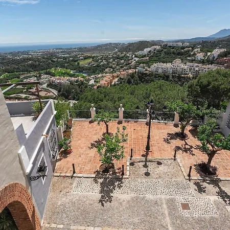 Holiday home Stunning Townhouse Retreat In La Heredia Rdr486 *
