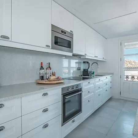 Holiday home Stunning Townhouse Retreat In La Heredia Rdr486 *