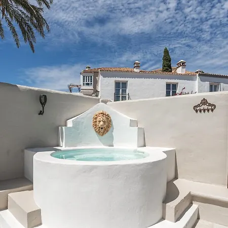 Stunning Townhouse Retreat In La Heredia Rdr486 Holiday home Benahavis
