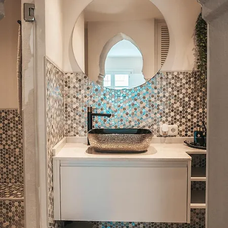 Stunning Townhouse Retreat In La Heredia Rdr486 Holiday home *